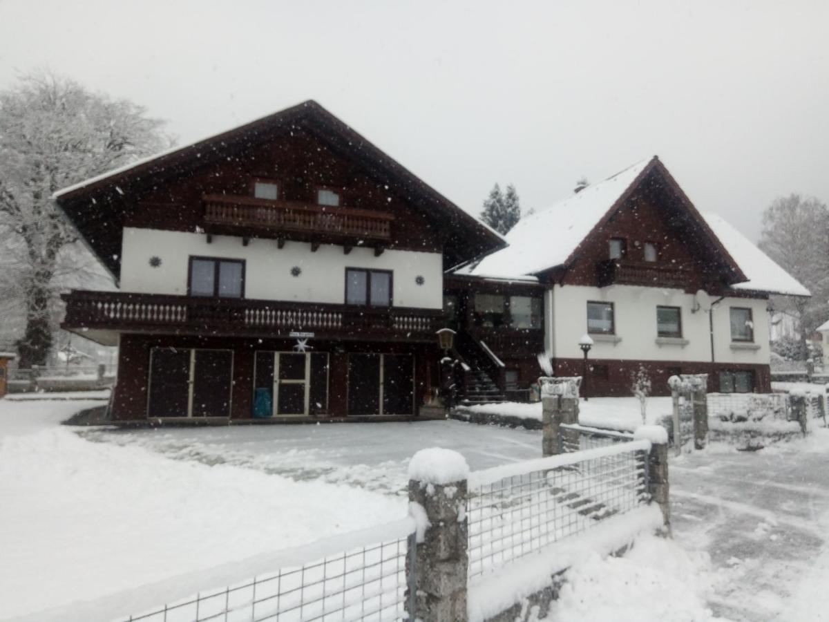 Haus Bergblick Fruehstueckspension Oberort Bagian luar foto