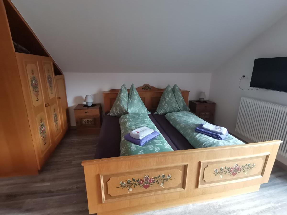 Haus Bergblick Fruehstueckspension Oberort Bagian luar foto