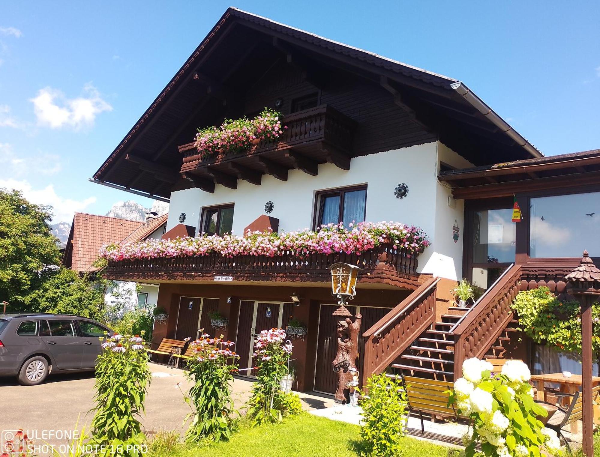 Haus Bergblick Fruehstueckspension Oberort Bagian luar foto